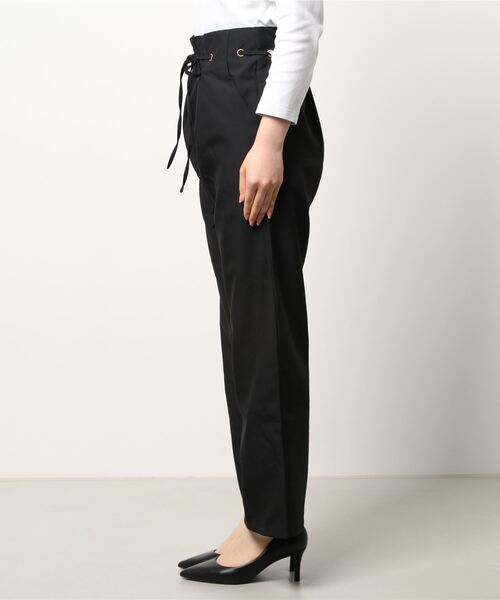 reca(レカ)の「ハトメ使いタックパンツ(その他パンツ・レディース・アイボリー/ブラック/ブルー・M)」の4枚目の写真