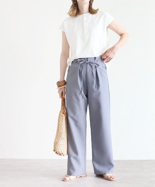 reca(レカ)の「ハトメ使いタックパンツ(その他パンツ・レディース・アイボリー/ブラック/ブルー・M)」の18枚目の写真