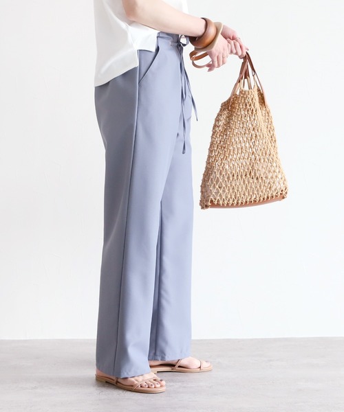 reca(レカ)の「ハトメ使いタックパンツ(その他パンツ・レディース・アイボリー/ブラック/ブルー・M)」の16枚目の写真