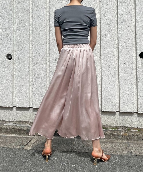 Jewelobe(ジュエローブ)の「ディープVネックショルダーパッドTシャツ(Tシャツ/カットソー・レディース・ブラック/グレー/カーキ・FREE)」の20枚目の写真