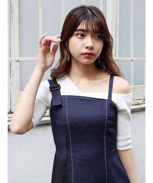 MURUA（ムルーア）の「アシメショルダーMIXリブニット（ニット/セーター・レディース・ホワイト/ブラック/グレー/ブルー・FREE）」の2枚目の写真