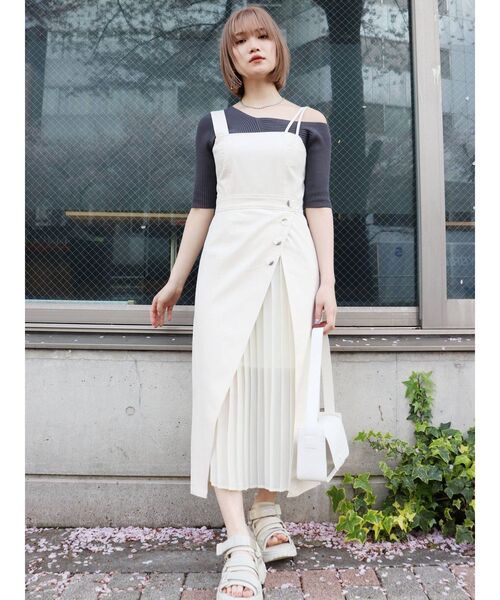 MURUA（ムルーア）の「アシメショルダーMIXリブニット（ニット/セーター・レディース・ホワイト/ブラック/グレー/ブルー・FREE）」の13枚目の写真