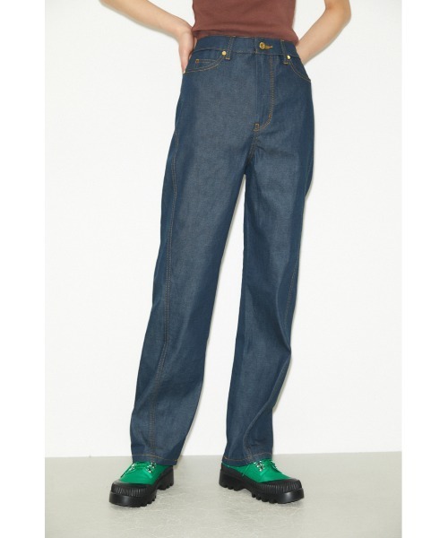 THROW by SLY(スローバイスライ)の「THROW JW CURVE SEAM TAPERED PT-A ジャストウエスト テーパード デニム パンツ(デニムパンツ・レディース・ブルー・1/0/2)」の2枚目の写真