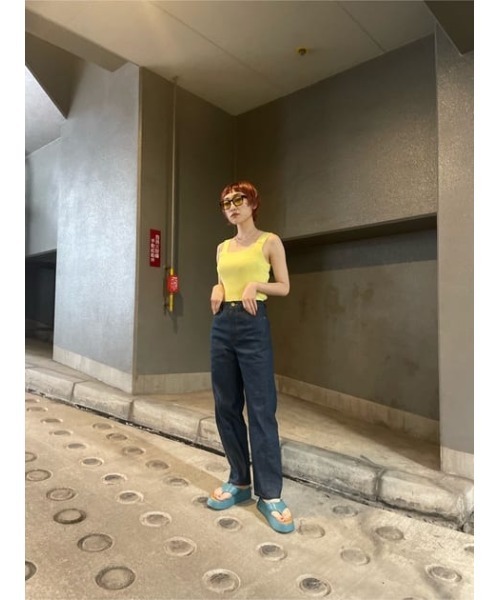 THROW by SLY(スローバイスライ)の「THROW JW CURVE SEAM TAPERED PT-A ジャストウエスト テーパード デニム パンツ(デニムパンツ・レディース・ブルー・1/0/2)」の14枚目の写真