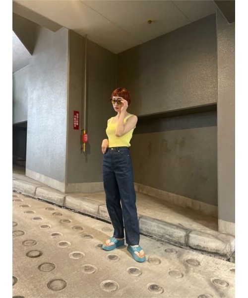 THROW by SLY(スローバイスライ)の「THROW JW CURVE SEAM TAPERED PT-A ジャストウエスト テーパード デニム パンツ(デニムパンツ・レディース・ブルー・1/0/2)」の13枚目の写真
