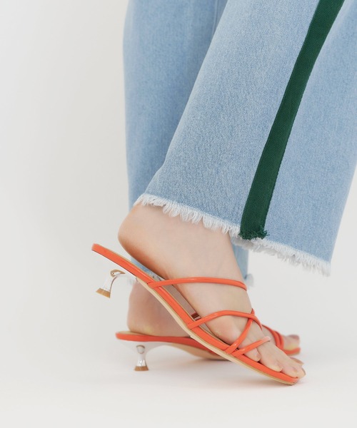 TINA：JOJUN（ティーナジョジュン）の「チェーンアンクレット付き ストラップサンダル TINA：JOJUN（サンダル・レディース・ホワイト/ブラック/オレンジ・S/M/L）」の8枚目の写真