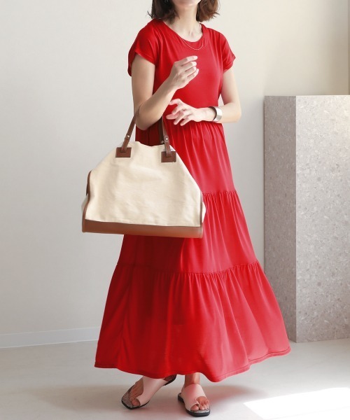 Bou Jeloud（ブージュルード）の「【WEB限定】カットティアードワンピース（ワンピース・レディース・チャコールグレー/ブラック/ブラウン/レッド・FREE）」の4枚目の写真