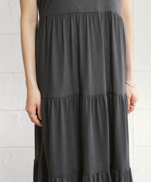 Bou Jeloud（ブージュルード）の「【WEB限定】カットティアードワンピース（ワンピース・レディース・チャコールグレー/ブラック/ブラウン/レッド・FREE）」の16枚目の写真