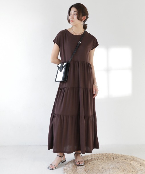 Bou Jeloud（ブージュルード）の「【WEB限定】カットティアードワンピース（ワンピース・レディース・チャコールグレー/ブラック/ブラウン/レッド・FREE）」の8枚目の写真