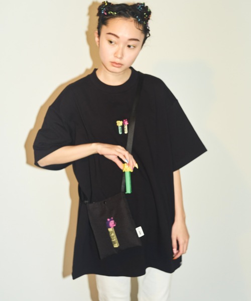 ear PAPILLONNER（イアパピヨネ）の「”PEZ(ペッツ)×ear"  刺繍ミニポシェット/ミニショルダーバッグ　ZOO（ショルダーバッグ・レディース・ブラック/ベージュ・FREE）」の4枚目の写真