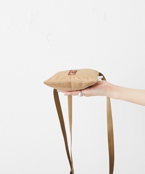 ear PAPILLONNER（イアパピヨネ）の「”PEZ(ペッツ)×ear"  刺繍ミニポシェット/ミニショルダーバッグ　ZOO（ショルダーバッグ・レディース・ブラック/ベージュ・FREE）」の11枚目の写真