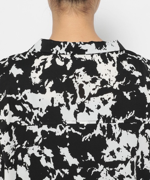 PAGEBOY（ページボーイ）の「CORE / ブラッシュアニマル柄シャツ（シャツ/ブラウス・レディース・オフホワイト/ブラック・FREE）」の17枚目の写真