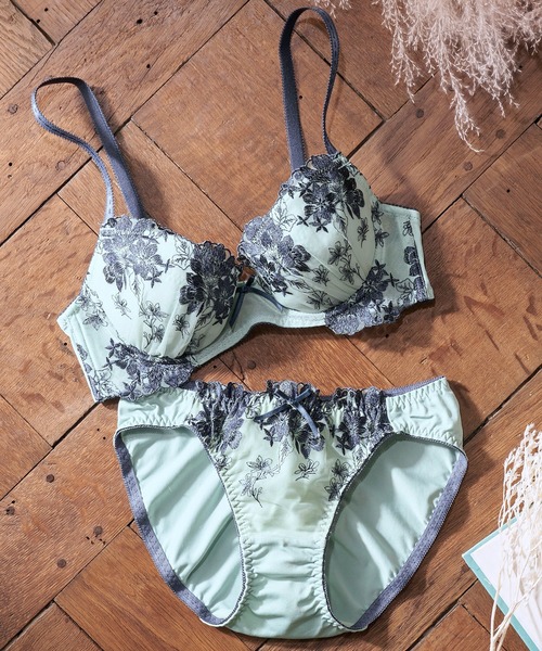 YU'NOW（ユナウ）の「【全12デザインから選べる！】【上下セット/AA-Gカップ】to meeブラ＆ショーツ（ブラ&ショーツ・レディース・ホワイト×イエロー/ベージュ/ワイン/グリーン/アッシュグレー/モスグリーン/ブラウン/パープル/プラム/ブラック系/ミント/カーキ系/オフホワイト/ホワイト×ピンク/オレンジ系/グレイッシュブルー・D80L/G70M/E70M/G75L/F80L/E75L/B75L/D75L/AA70M/B65M/B75M/A65M/C75M/C80L/D70M/C65M/F70M/C70M/F75L/E80L/A75M/B70M/G80L/AA65M/C75L/A70M/E65M/D65M）」の10枚目の写真