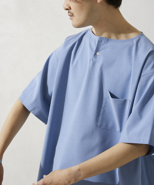JOURNAL STANDARD relume(ジャーナルスタンダード レリューム)の「RE:TR STRETCH ヘンリーネック半袖シャツ(シャツ/ブラウス・メンズ・ライトグレー/サックスブルー/アイボリー・MEDIUM/LARGE)」の1枚目の写真