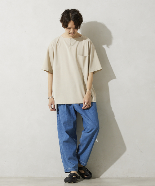 JOURNAL STANDARD relume(ジャーナルスタンダード レリューム)の「RE:TR STRETCH ヘンリーネック半袖シャツ(シャツ/ブラウス・メンズ・ライトグレー/サックスブルー/アイボリー・MEDIUM/LARGE)」の2枚目の写真