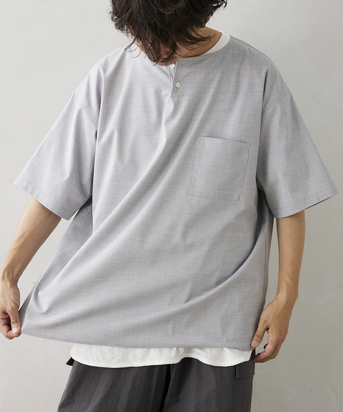 JOURNAL STANDARD relume(ジャーナルスタンダード レリューム)の「RE:TR STRETCH ヘンリーネック半袖シャツ(シャツ/ブラウス・メンズ・ライトグレー/サックスブルー/アイボリー・MEDIUM/LARGE)」の3枚目の写真