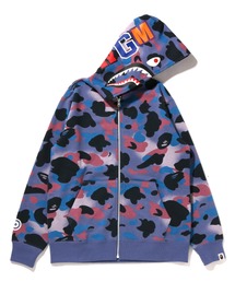 A BATHING APE（アベイシングエイプ）の「GRID CAMO SHARK GLOW IN THE