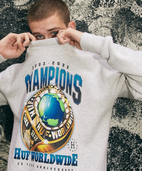 HUF（ハフ）の「CHAMPIONS CREWNECK / HUF クルースウェット 