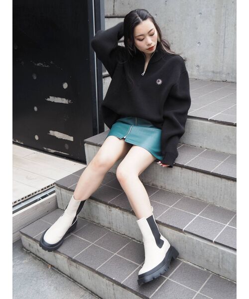 EVRIS（エヴリス）の「サイドゴアインソールワークブーツ（ブーツ・レディース・ブラック/アイボリー・SMALL/LARGE/MEDIUM）」の12枚目の写真