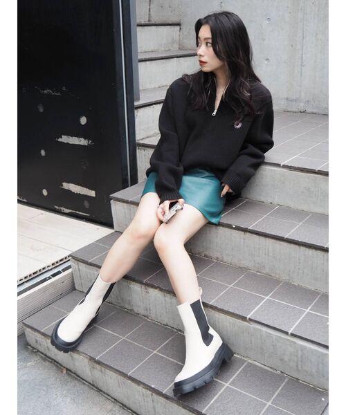 EVRIS（エヴリス）の「サイドゴアインソールワークブーツ（ブーツ・レディース・ブラック/アイボリー・SMALL/LARGE/MEDIUM）」の13枚目の写真