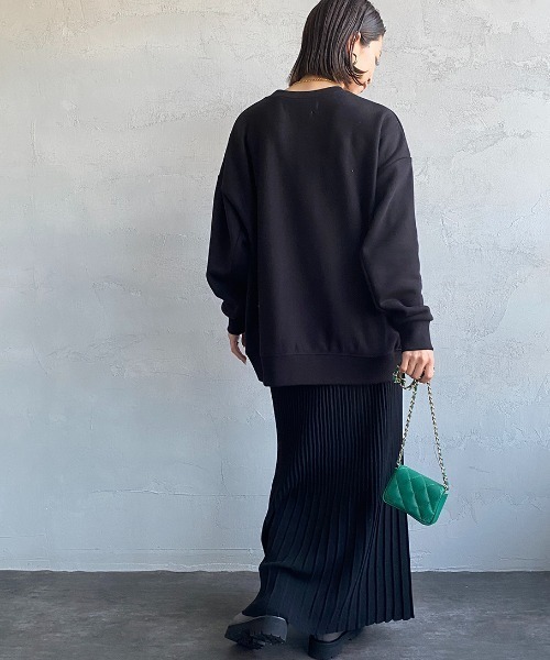 MICA&DEAL（マイカ＆ディール）の「[MICA&DEAL/マイカアンドディール] 別注 ルーズフィット クルーネックスウェット（スウェット・レディース・ブラック/グレー/オフホワイト/カーキ・F）」の20枚目の写真