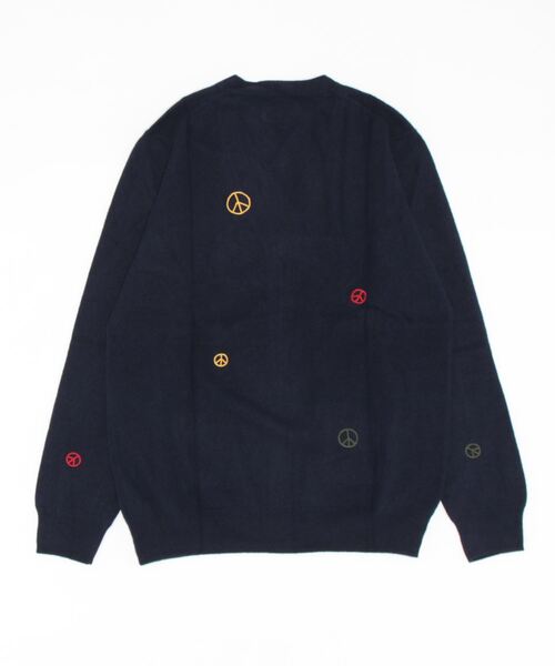 Bshop(ビショップ)の「Tribu-To | Vネックニットカーディガン PEACE MEN(カーディガン/ボレロ・メンズ・ネイビー・MEDIUM/LARGE)」の2枚目の写真