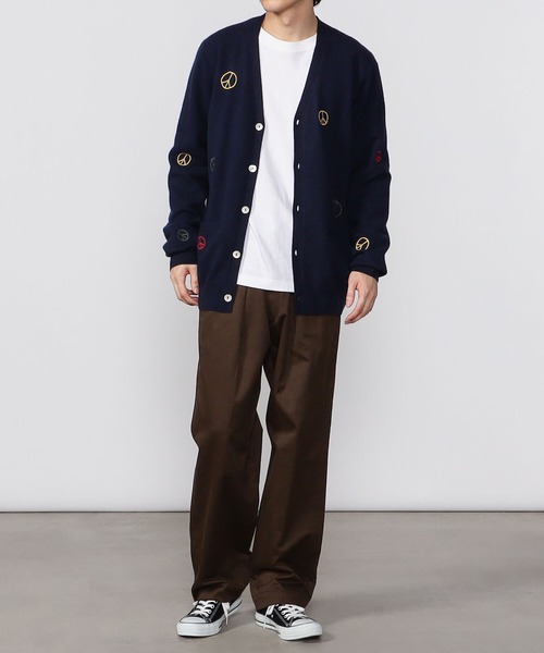 Bshop(ビショップ)の「Tribu-To | Vネックニットカーディガン PEACE MEN(カーディガン/ボレロ・メンズ・ネイビー・MEDIUM/LARGE)」の3枚目の写真