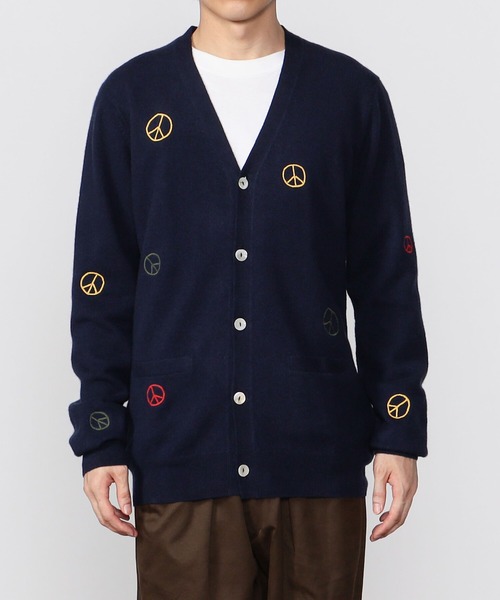Bshop(ビショップ)の「Tribu-To | Vネックニットカーディガン PEACE MEN(カーディガン/ボレロ・メンズ・ネイビー・MEDIUM/LARGE)」の4枚目の写真