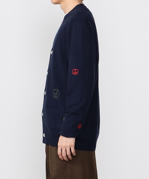 Bshop(ビショップ)の「Tribu-To | Vネックニットカーディガン PEACE MEN(カーディガン/ボレロ・メンズ・ネイビー・MEDIUM/LARGE)」の5枚目の写真