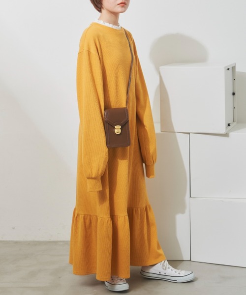 MERLOT（メルロー）の「ワッフルティアードワンピース（ワンピース・レディース・マスタード/モカ/グレー・FREE）」の3枚目の写真