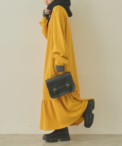 MERLOT（メルロー）の「ワッフルティアードワンピース（ワンピース・レディース・マスタード/モカ/グレー・FREE）」の16枚目の写真