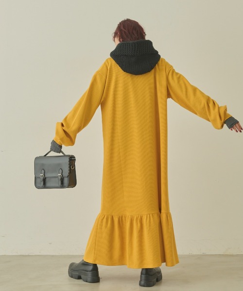 MERLOT（メルロー）の「ワッフルティアードワンピース（ワンピース・レディース・マスタード/モカ/グレー・FREE）」の7枚目の写真
