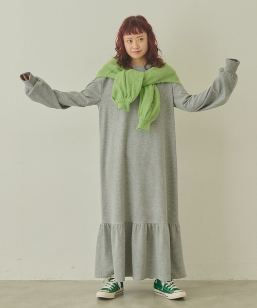 MERLOT（メルロー）の「ワッフルティアードワンピース（ワンピース・レディース・マスタード/モカ/グレー・FREE）」の13枚目の写真