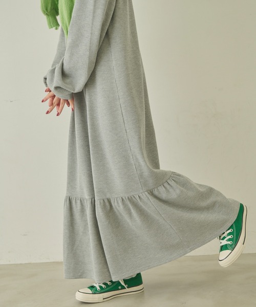 MERLOT（メルロー）の「ワッフルティアードワンピース（ワンピース・レディース・マスタード/モカ/グレー・FREE）」の21枚目の写真