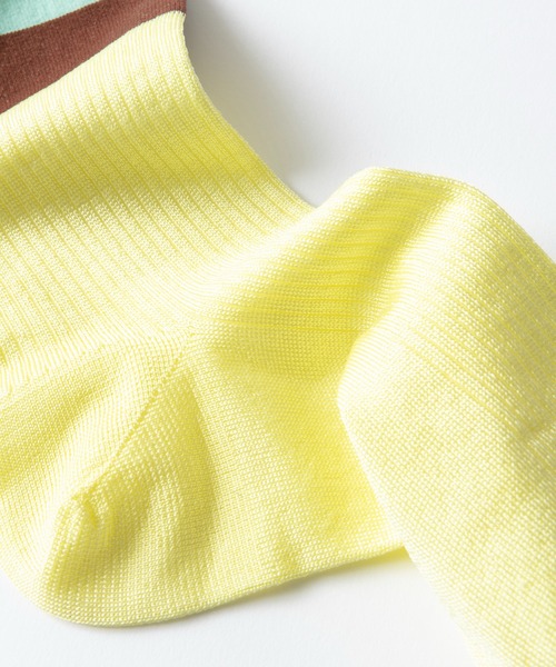 Tricote(トリコテ)の「TRICOTE トリコテ / ラインルーズソックス / TR13SO008(ソックス/靴下・レディース・ライトブルー/イエロー・23cm~25cm)」の7枚目の写真