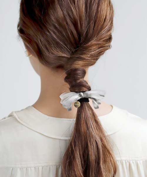 ANEMONE（アネモネ）の「スリムシアーリボンヘアゴム（ヘアゴム・レディース・ブラック/ネイビー/ベージュ/グレー・FREE）」の3枚目の写真