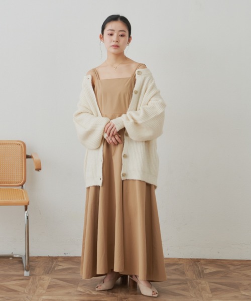 VANNIE U（ヴァニーユー）の「ダブルストラップフレアキャミワンピース/アジャスター付き（ワンピース・レディース・ブラック/レッド/ベージュ・FREE）」の22枚目の写真