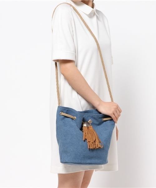 Another Edition（アナザーエディション）の「コンチョショルダー/AEBC ｺﾝﾁｮSHLD（ショルダーバッグ・レディース・ベージュ/コバルトブルー/ブラウン/ロイヤルブルー・フリー）」の13枚目の写真