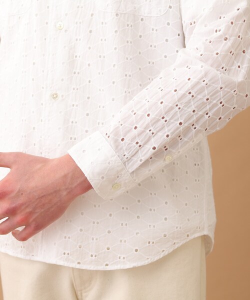 40ｃｔ＆525（フォーティーカラッツアンドゴーニーゴ）の「◆【Sサイズ～】アイレットエンブロイダリー シャツ（シャツ/ブラウス・メンズ・ホワイト系4・01/02/03）」の8枚目の写真