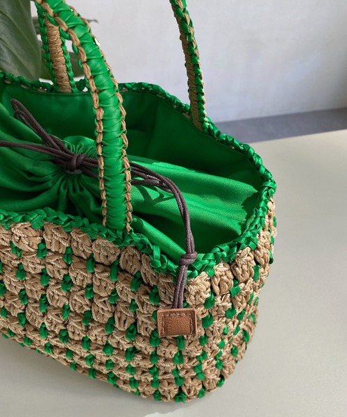 DouDou(ドゥドゥ)の「【WEB限定】サテンリボン編み込みトート(かごバッグ・レディース・ブラック/グリーン・FREE)」の5枚目の写真