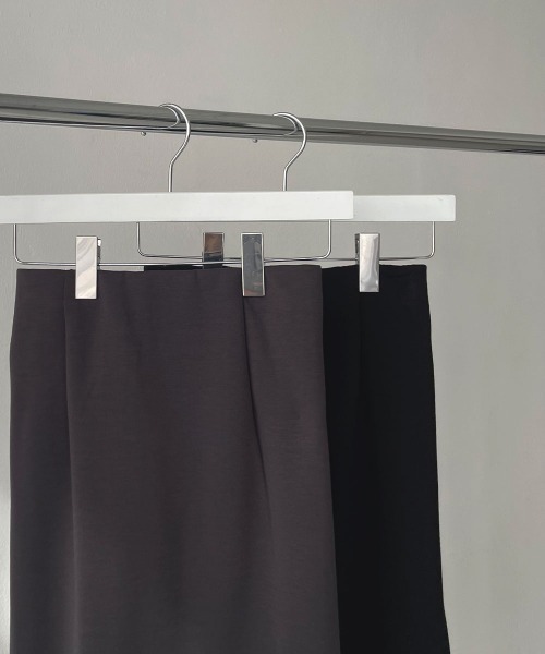 marjour（マージュール）の「STRETCH NARROW SKIRT（スカート・レディース・チャコールグレー/ブラック・M）」の11枚目の写真
