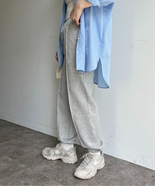 CPCM（シーピーシーエム）の「センターラインストレッチジョガーパンツ（スウェットパンツ・レディース・グレー/アイボリー/ブラック・FREE）」の7枚目の写真