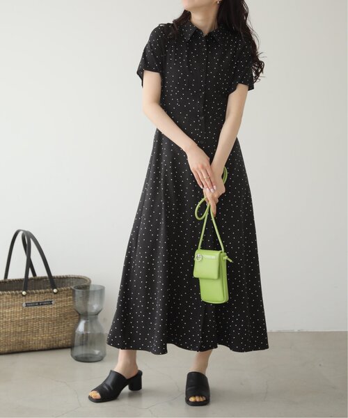 RAY CASSIN（レイカズン）の「フラワーアソートシャツワンピース（シャツワンピース・レディース・ブラック系/ブルー系/オフホワイト・FREE）」の3枚目の写真