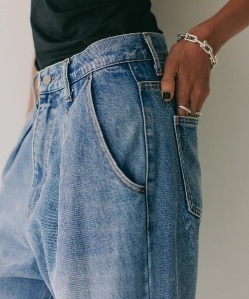 【定番】【大人気】YENN タックワイドデニムパンツ（デニムパンツ）｜YENN（イエン）