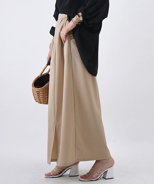 and it_(アンドイット)の「リネンライクスリット入りスカーチョ(その他パンツ・レディース・ライトグリーン/ブラック/キャメル/ベージュ・M/L)」の2枚目の写真