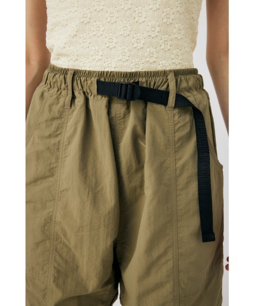 MOUSSY(マウジー)の「MULTI POCKET ショーツ(その他パンツ・レディース・カーキ/ブラック・1/2)」の3枚目の写真