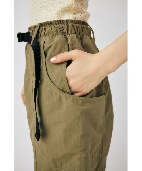 MOUSSY(マウジー)の「MULTI POCKET ショーツ(その他パンツ・レディース・カーキ/ブラック・1/2)」の5枚目の写真