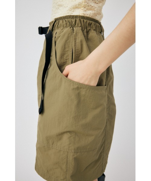 MOUSSY(マウジー)の「MULTI POCKET ショーツ(その他パンツ・レディース・カーキ/ブラック・1/2)」の7枚目の写真