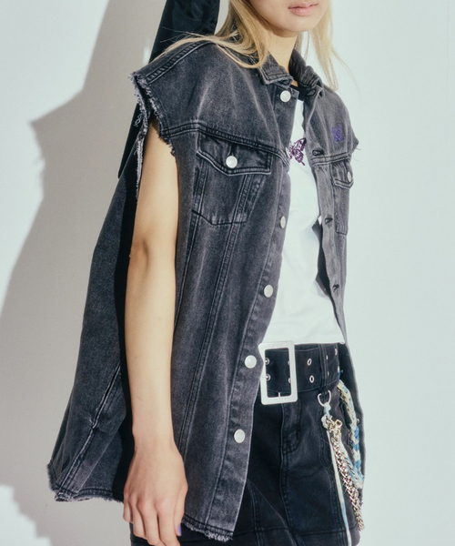 ANNA SUI NYC（アナ スイ エヌ ワイ シー）の「【ANNA SUI NYC/ アナスイエヌワイシー】デニムベスト（デニムジャケット・レディース・ブラック/サックスブルー・MEDIUM/LARGE）」の7枚目の写真