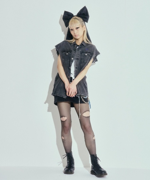 ANNA SUI NYC（アナ スイ エヌ ワイ シー）の「【ANNA SUI NYC/ アナスイエヌワイシー】デニムベスト（デニムジャケット・レディース・ブラック/サックスブルー・MEDIUM/LARGE）」の8枚目の写真